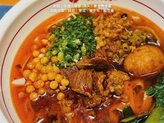 -呷佬·长沙手工米粉(金沙江路店)