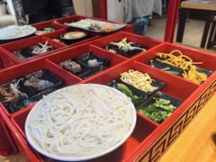 -勺子米线·云南传统小吃市集(四方街店)