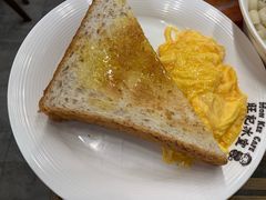 鲜牛油麦包厚多士-旺记冰室(九龙中心大厦店)
