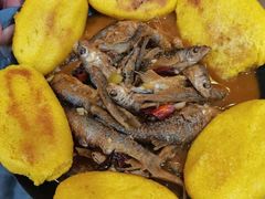 贴饼子炖河鱼-小饭桶(野三坡百里峡店)