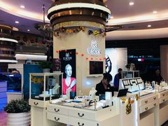 -王府井百货熙地港店
