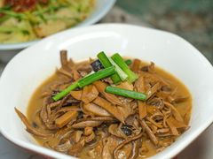 -新疆伊秀清真餐厅
