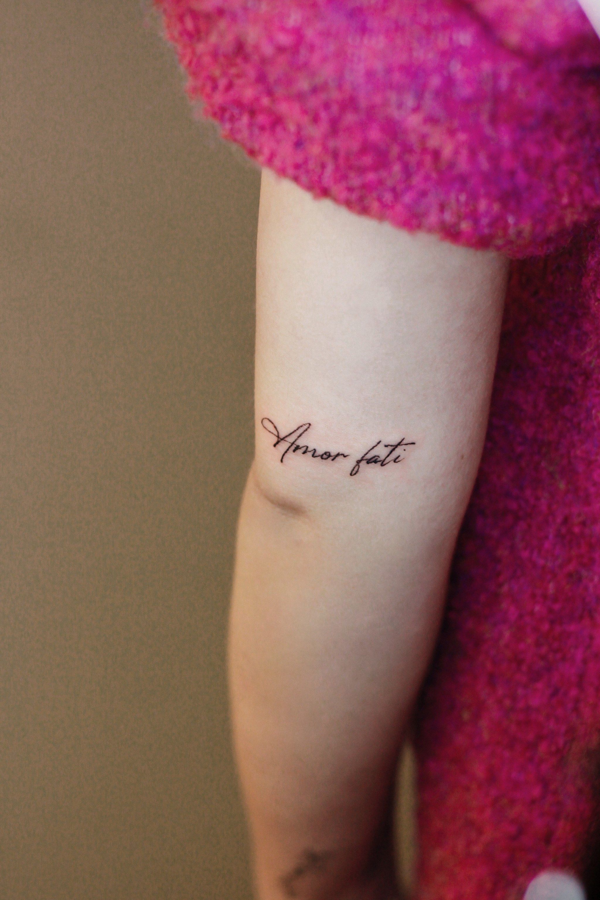 惊喜的小字母纹身