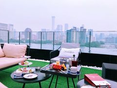 -The ROOF (通盈中心店)