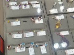 -品真阁华夏典当行(四通桥店)