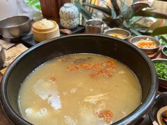 -银米·云南传统过桥米线(双廊黑金冠店)
