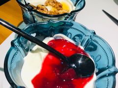 希腊草莓酸奶&希腊核桃蜂蜜酸奶-HELLO MUSAE 拾光缪斯餐厅·纯正希腊风味(苏州中心店)