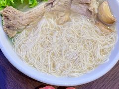 特级龙骨面线汤-松发肉骨茶SongFa(静安嘉里中心店)