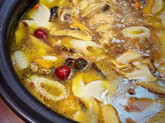 -菌之家·专业纯野生菌火锅·特色炒菌