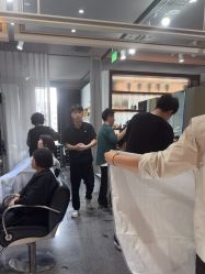 -苑苑发型设计