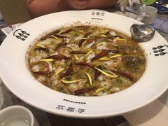 老坛酸菜鲈鱼-渔语鱼新川菜Bistro(万象天地店)
