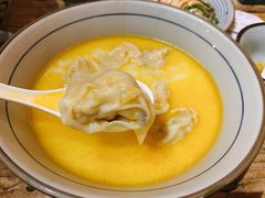 金汤黄鱼馄饨-蟹黄鱼·楼上面馆(外滩中央旗舰店)