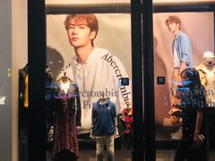 门面-Abercrombie & Fitch(天环广场店)