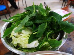 -黄利砖万峰林布依特色酸笋牛肉馆