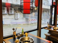 靠窗位-王婆乔鲜鱼自助火锅(蜀汉路店)