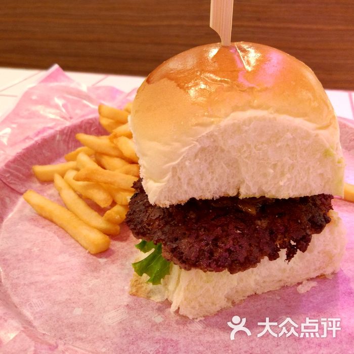 charlies粉红汉堡