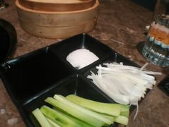 -三人行骨头王火锅(长寿店)