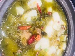 -周鱼小馆石锅酸菜鱼(活力汇店)