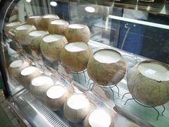 -椰爺爺·椰子冻砵仔糕