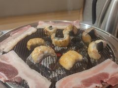 -围炉肉舍•炭烤活鳗•丹东海鲜烤肉(步行街店)