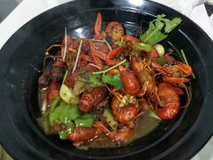 -虾弄弄海派小龙虾·牛羊蝎子火锅