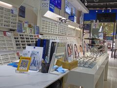 -诺柯视眼镜-蔡司依视路官方工厂店(淞南一店)