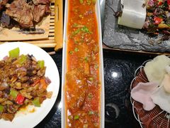-东口码头·烧鸽子·鱼头泡饼·地方菜(金鹰悦城店)