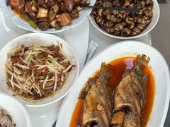 -丹水桥地锅鱼·翘嘴鲌·地方特色全鱼宴(丹江口大坝店)