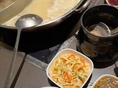 -捞王锅物料理(上海世茂广场店)