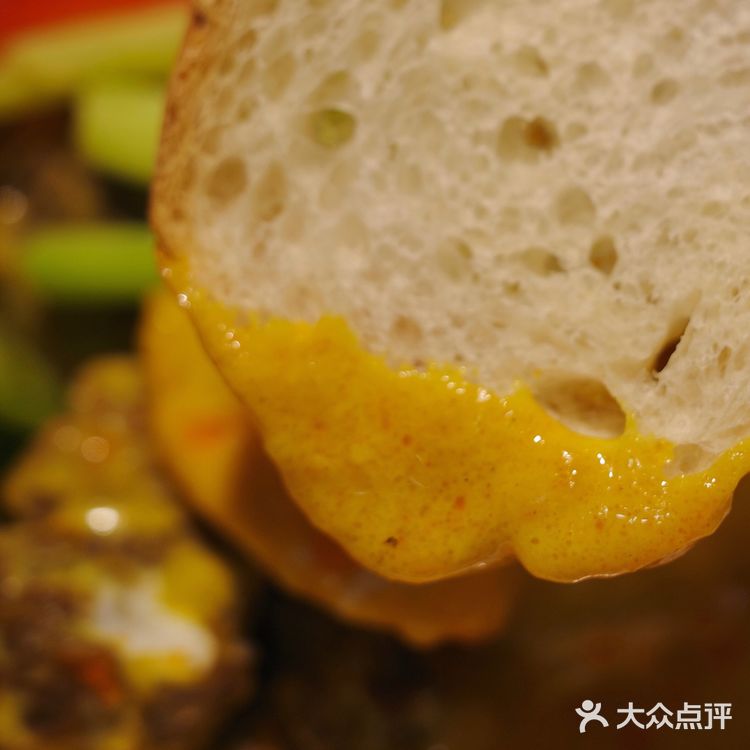 万达三楼一家非常正点的港式餐厅。来得晚烧鹅售罄