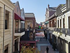 -王府井奥莱临潼小镇(临潼店)