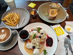 蜂蜜酱香鸡肉三明治-blend咖啡部落(卓悦中心店)