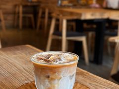 -Common Table · Brunch & Coffee