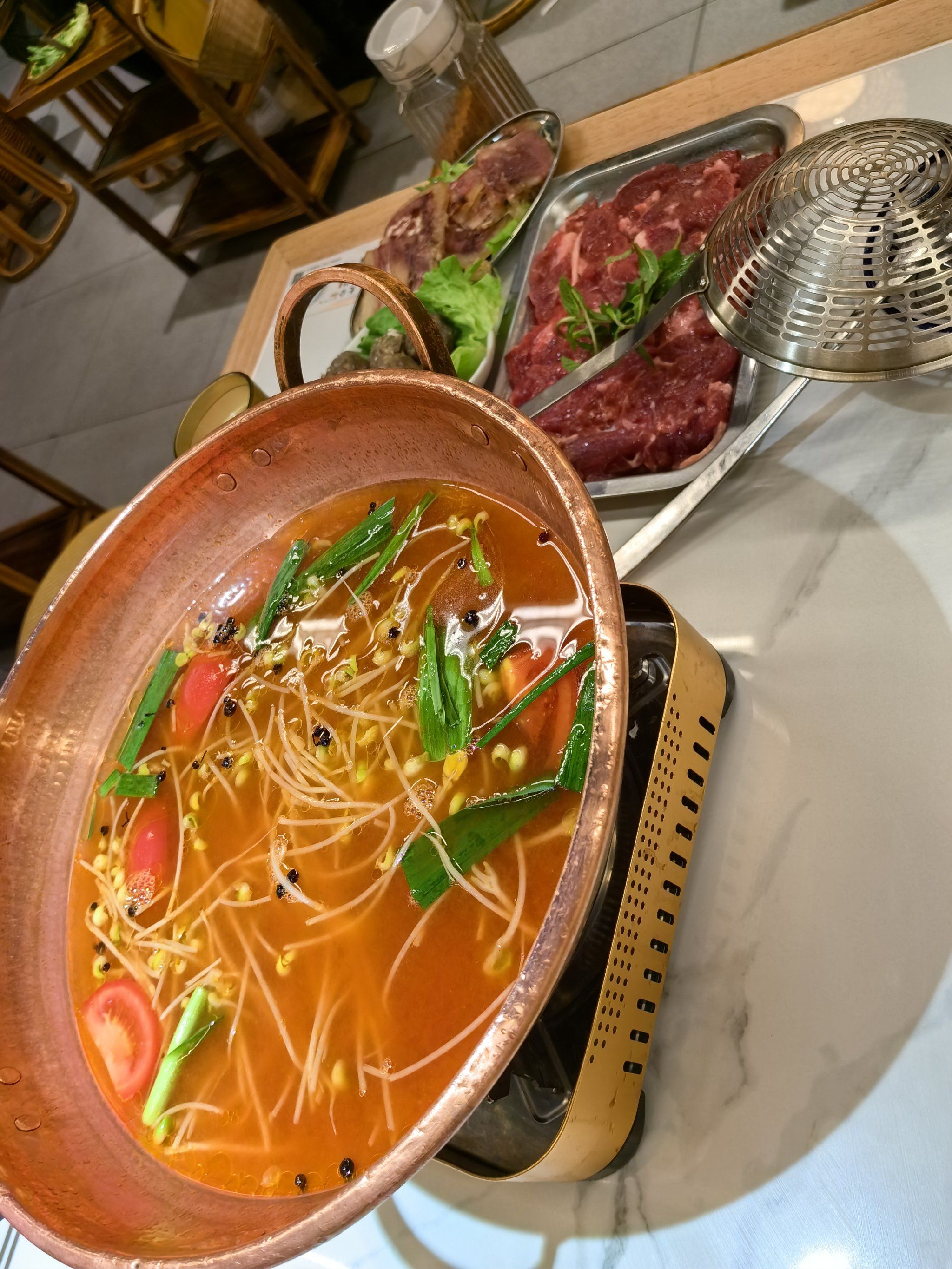 「王奋斗贵州酸汤牛肉火锅(环球港店)」