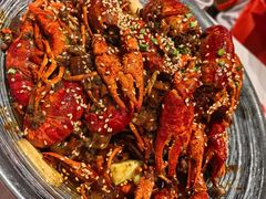 -肥肥虾庄·金牌油焖大虾(汉街SKP店)