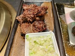 -铭牛烧肉·和牛海鲜自助(高新月牙湖店)