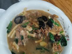 -八大碗私房菜(中城路店)