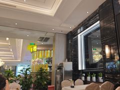 -万龙洲海鲜(大兴绿地缤纷城店)