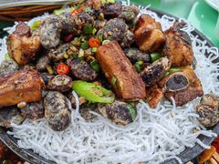 -兔行天下-鸿鹤鲜锅兔(中海国际店)