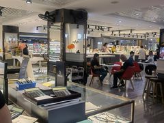 -宏宇眼镜蔡司依视路折扣店(兆佳眼镜城店)