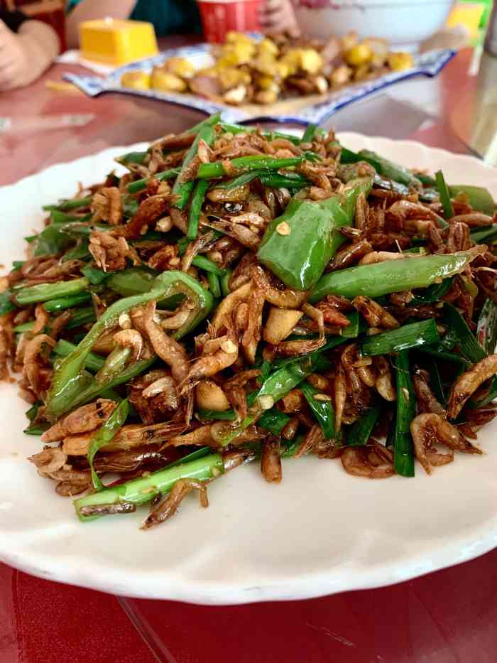 梨花村胖子餐厅-"去薄刀峰的路上,刚好碰到这个,就停下吃饭.