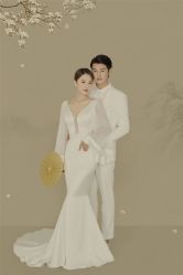-伯爵婚纱摄影(光谷店)