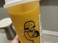 轻芒芒甘露-喜茶(上海北外滩来福士店)