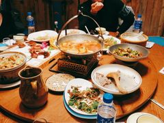 -老滇山寨•云南特色菜•地方菜•民族风情歌舞表演(金碧店)