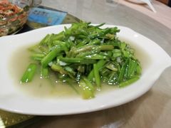清炒水芹-溱湖八鲜菜馆