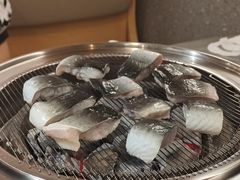 -围炉肉舍•炭烤活鳗•丹东海鲜烤肉(步行街店)