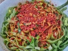 油泼菠菜面-高家手工菠菜面