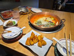 -洱火云南酸菜牛肉火锅(石景山当代商城店)