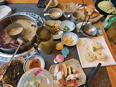 豆浆+鱼汤-江小渔鲜鱼火锅(经济开发区店)