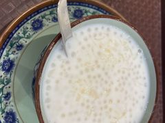 牛奶芋圆桃胶雪燕-党公糖水铺(鹭江店)